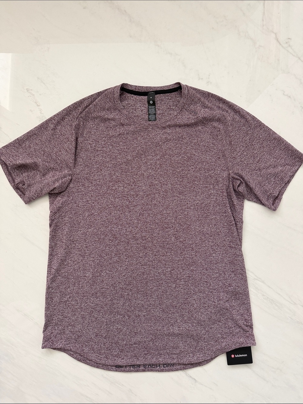NEW Men’s Lululemon 
License to Train Short Sleeve 
Size Medium 
HPUM